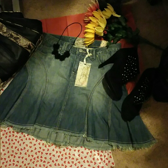 NWT AMERICAN RAG CIE High/Low Hem Flare Side Pleats 5 Pocket Frayed Hem Skirt - Picture 4 of 14